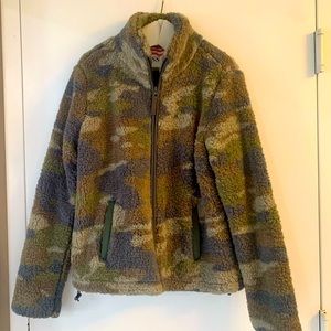 Camo zip up fleece jacket